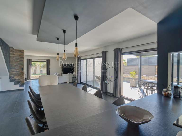 Maison Castelnau-le-Lez - 4 chambres - 220m²