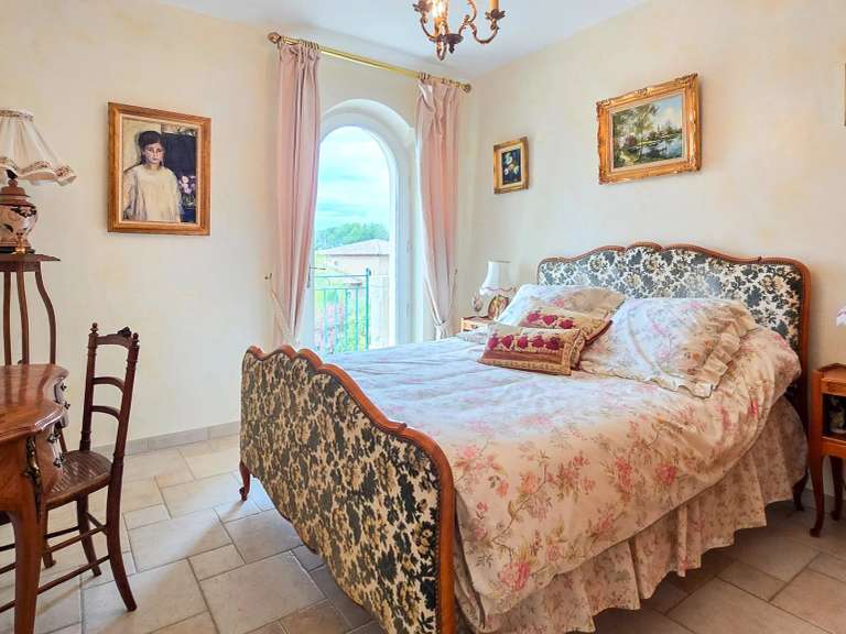 Maison Fréjus - 4 chambres - 223m²