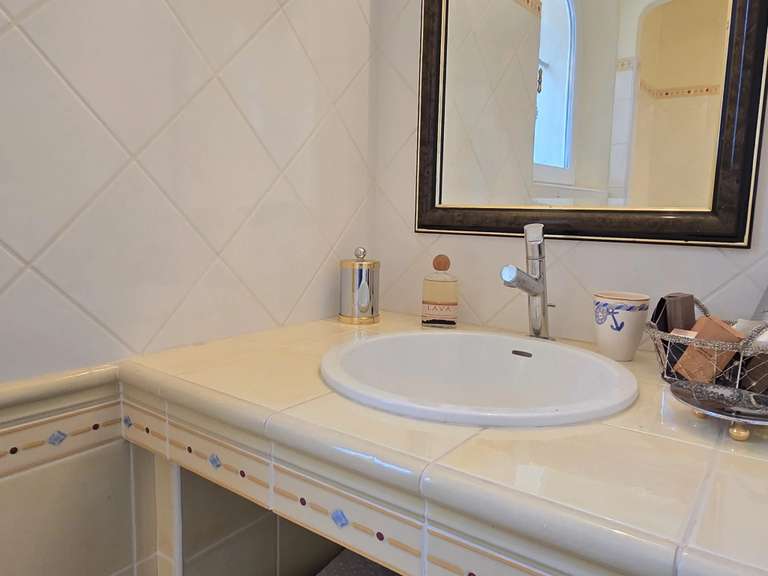 Maison Fréjus - 4 chambres - 223m²