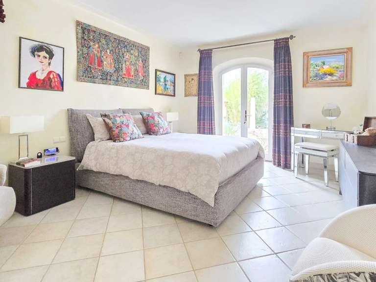 Maison Fréjus - 4 chambres - 223m²