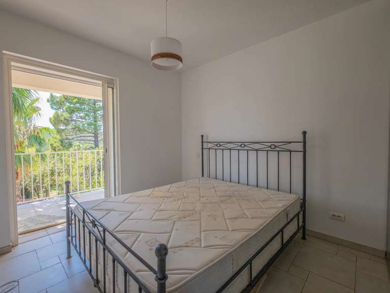 Maison Roquebrune-sur-Argens - 8 chambres - 400m²