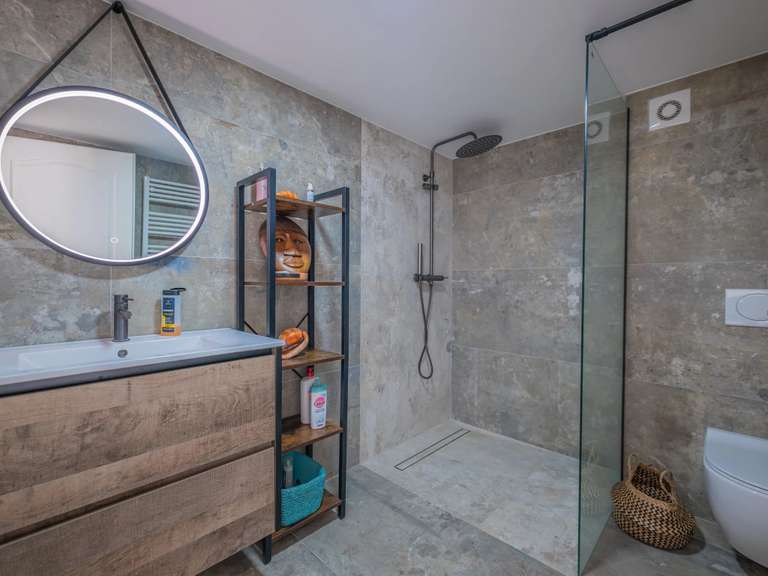 Maison Roquebrune-sur-Argens - 8 chambres - 400m²