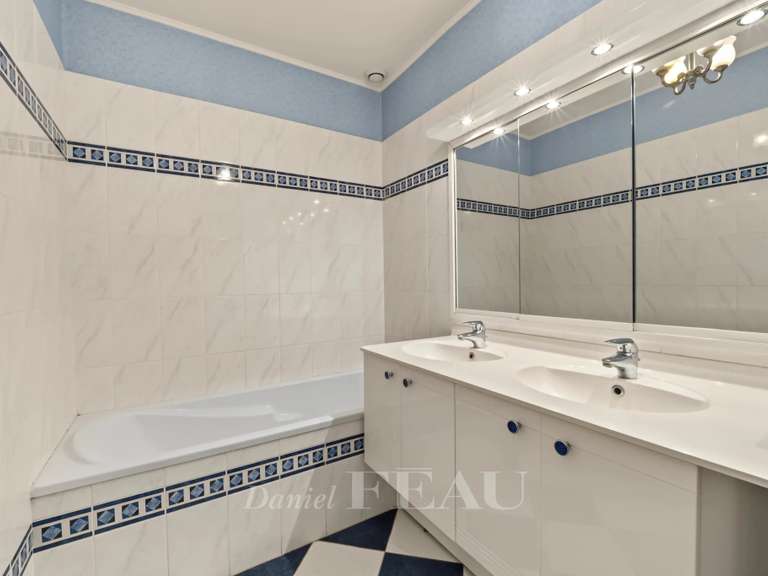 Maison Jouy-en-Josas - 5 chambres - 140m²