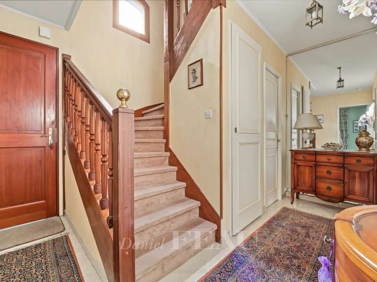 Maison Jouy-en-Josas - 5 chambres - 140m²