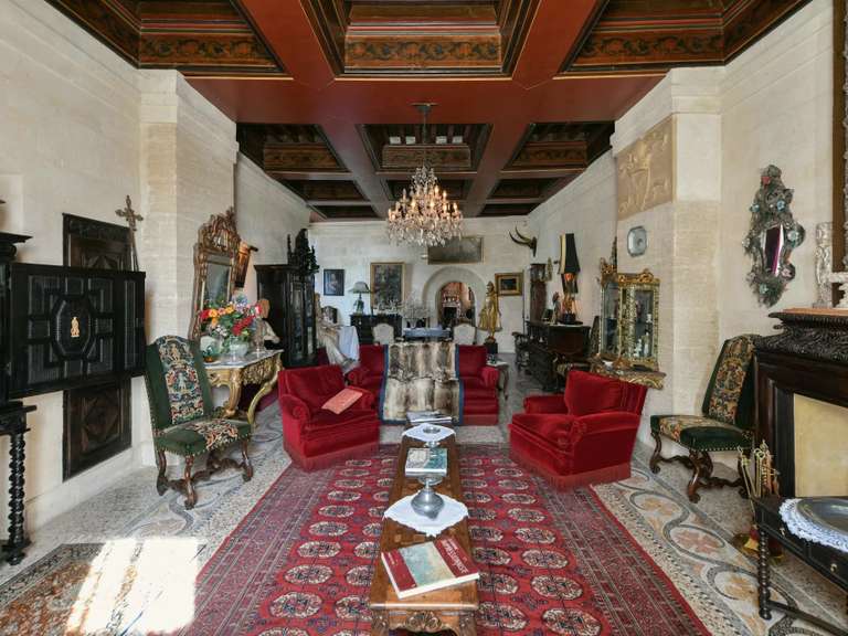Maison Uzès - 14 chambres - 1029m²