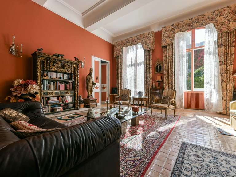 Maison Uzès - 14 chambres - 1029m²