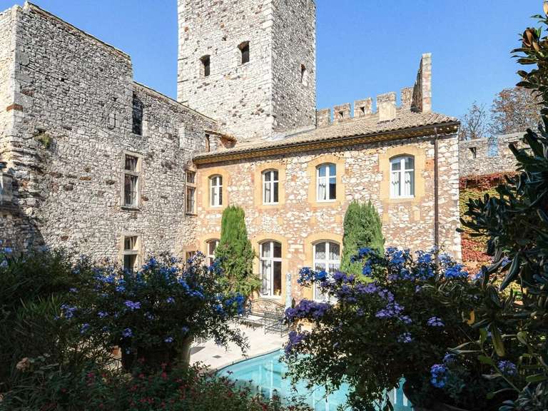 Maison Uzès - 14 chambres - 1029m²