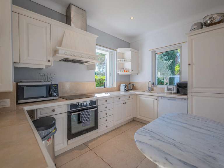 Maison Gassin - 4 chambres - 150m²