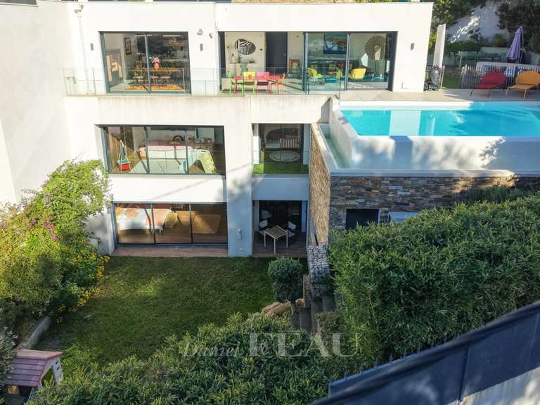 Maison Marseille 7e - 4 chambres - 209m²