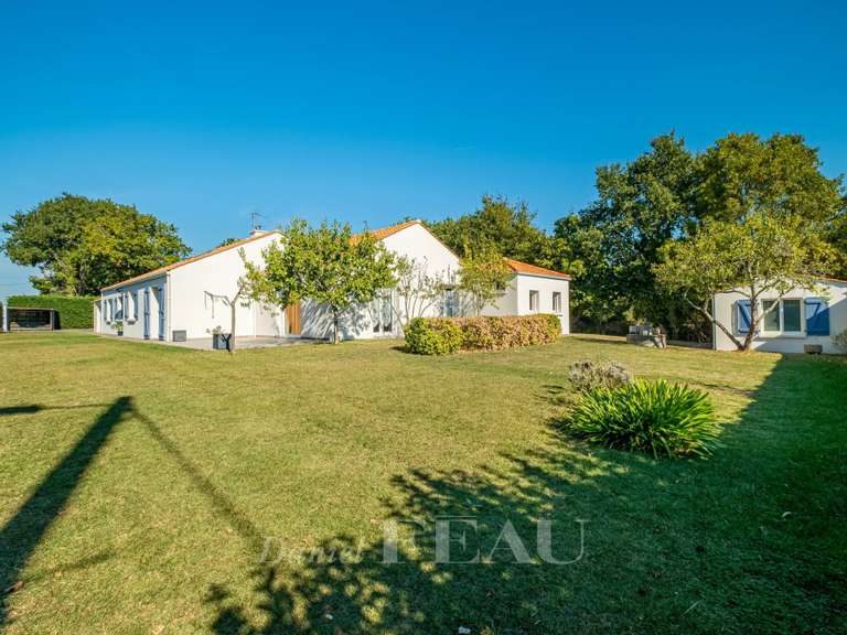 House Pornic - 5 bedrooms - 240m²