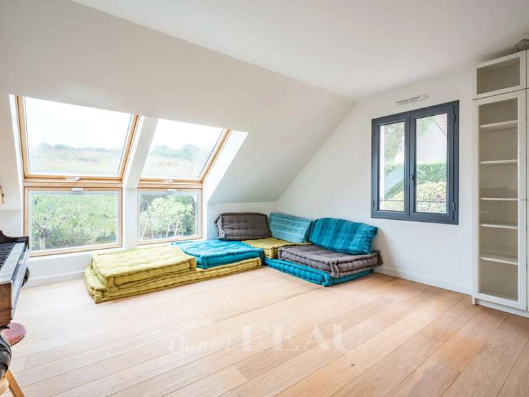 Maison Orgeval - 6 chambres - 258m²