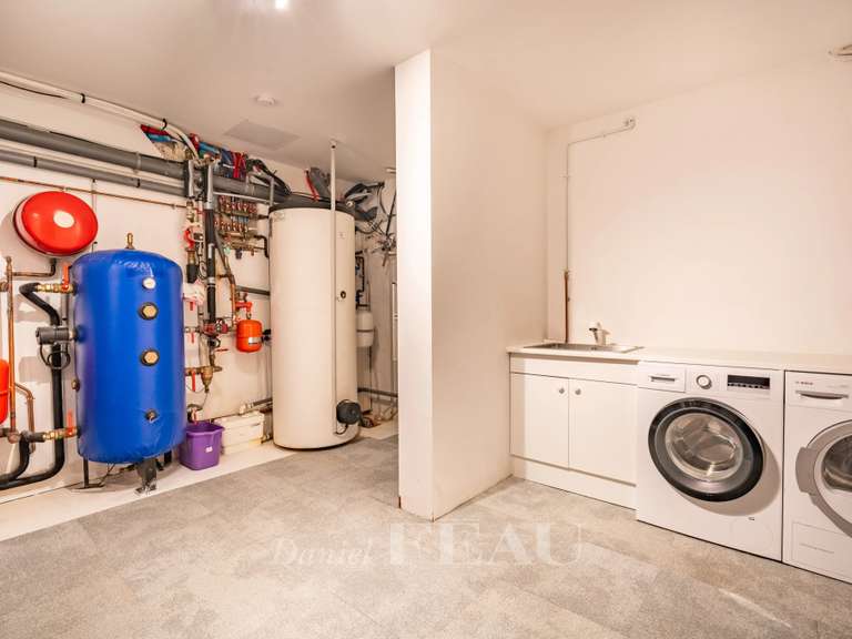 Maison Orgeval - 6 chambres - 258m²