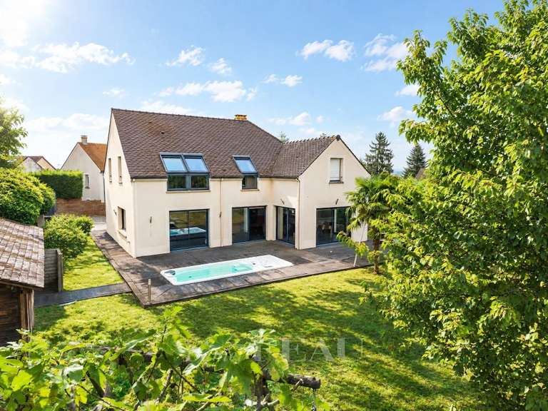 Maison Orgeval - 6 chambres - 258m²