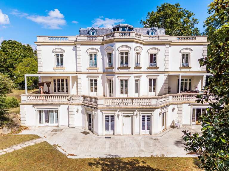 Maison Le Vésinet - 1 chambre - 680m²