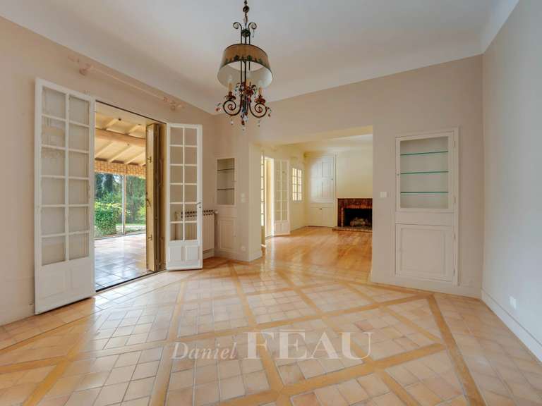 Maison Venelles - 4 chambres - 470m²