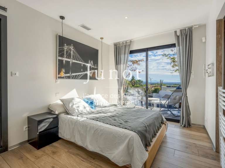 Maison Rochefort-du-Gard - 3 chambres - 161m²