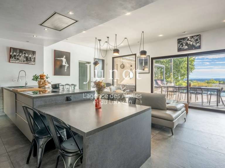 Maison Rochefort-du-Gard - 3 chambres - 161m²
