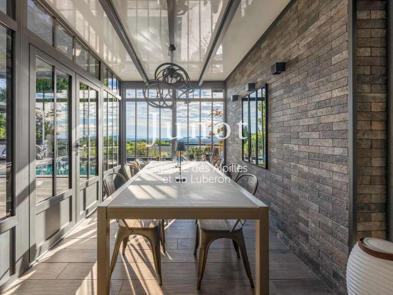 Maison Rochefort-du-Gard - 3 chambres - 161m²