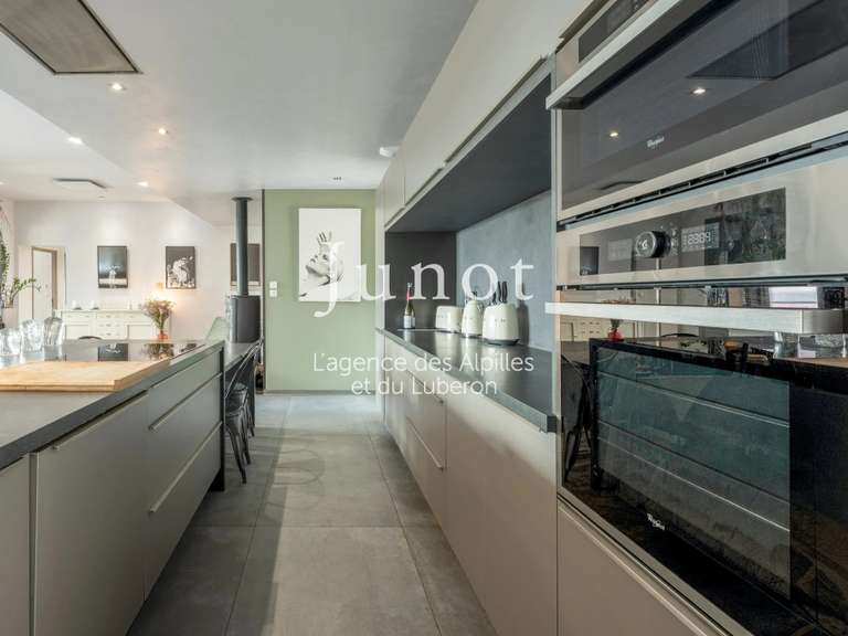 Maison Rochefort-du-Gard - 3 chambres - 161m²