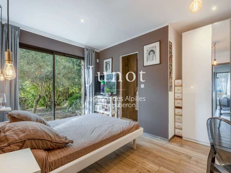 Maison Rochefort-du-Gard - 3 chambres - 161m²