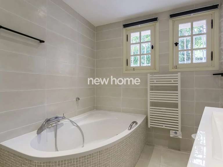 Maison Seillans - 5 chambres - 192m²