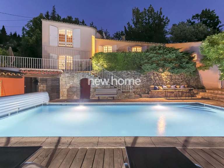 Maison Seillans - 5 chambres - 192m²