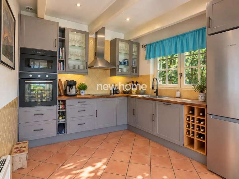 House Tourrettes - 4 bedrooms - 135m²