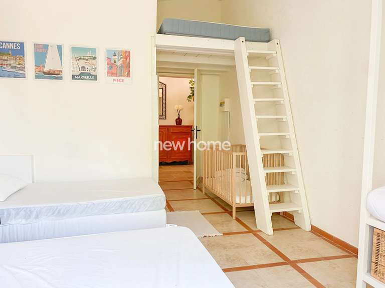 Maison Draguignan - 4 chambres - 206m²