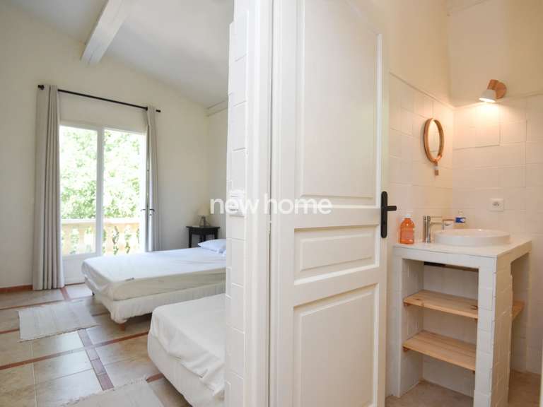 Maison Draguignan - 4 chambres - 206m²