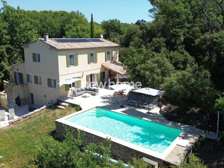 Maison Draguignan - 4 chambres - 206m²