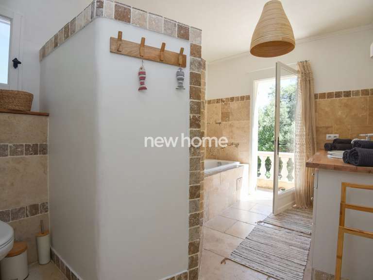 Maison Draguignan - 4 chambres - 206m²