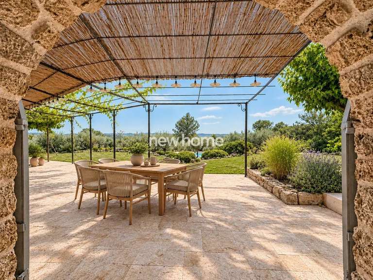 Maison Saint-Antonin-du-Var - 3 chambres - 202m²