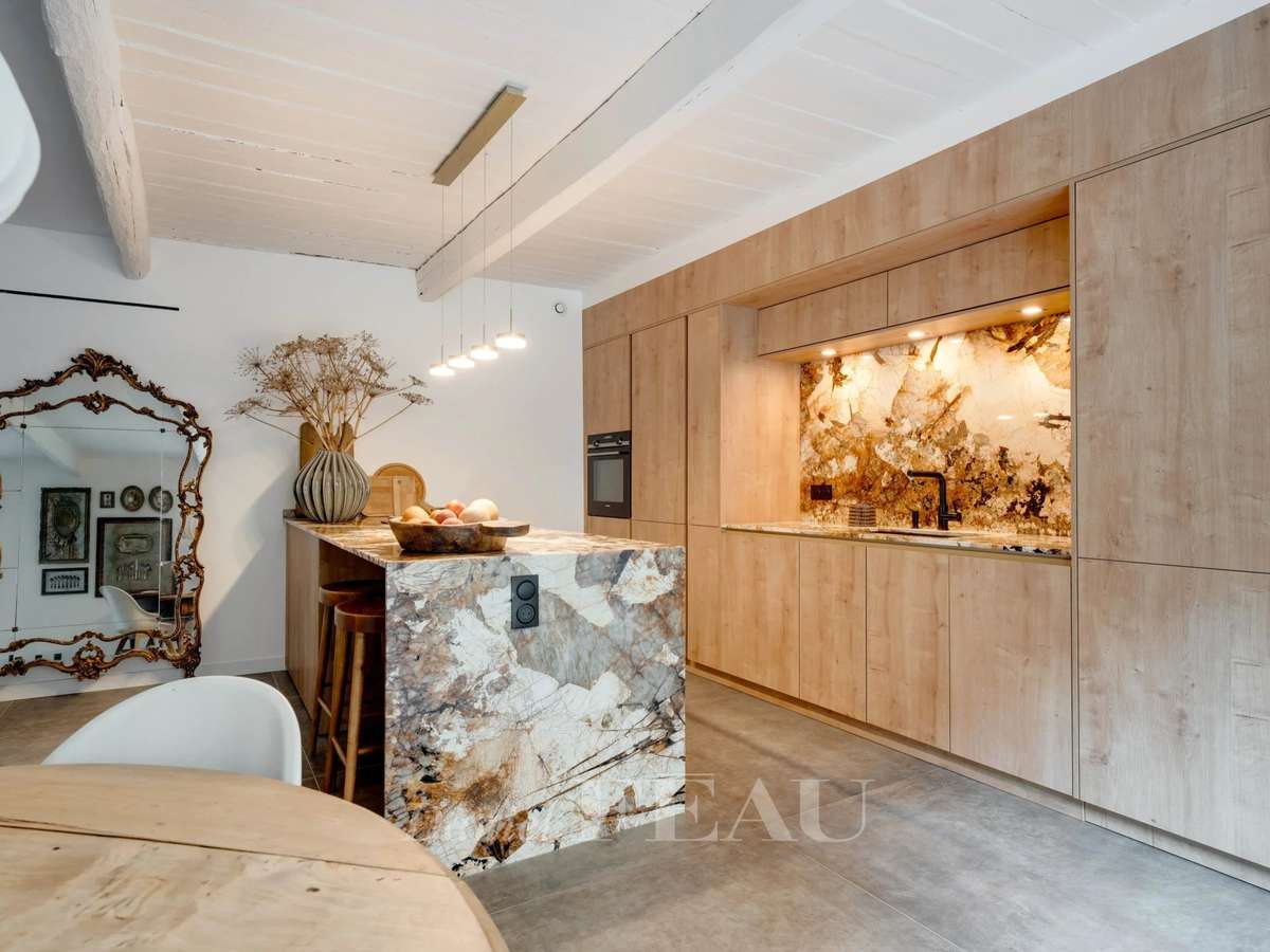 House Cadenet