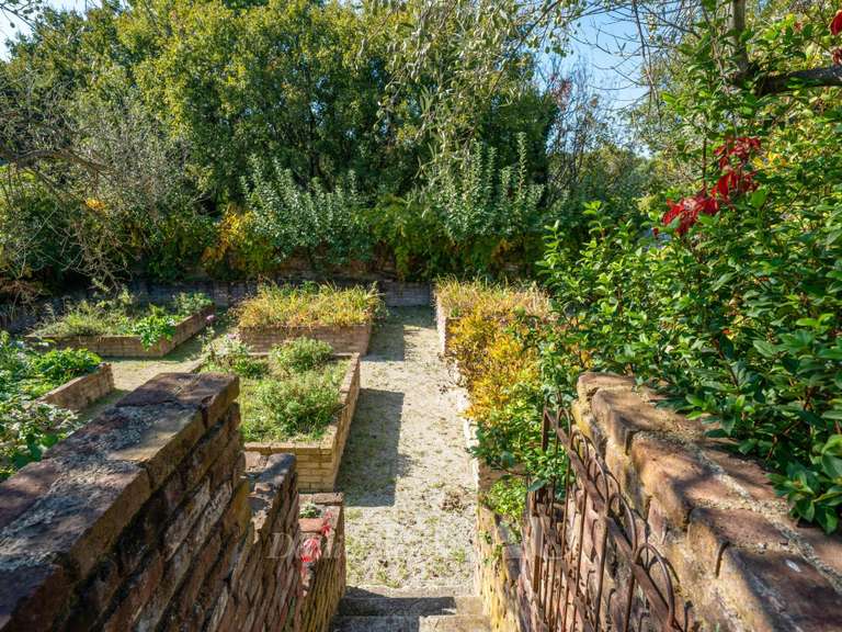 Maison Mazan - 9 chambres - 490m²