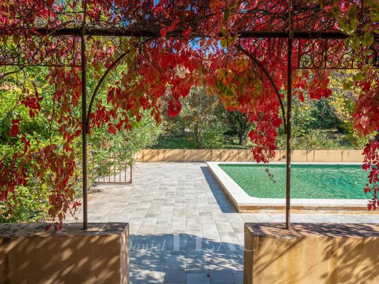 Maison Mazan - 9 chambres - 490m²