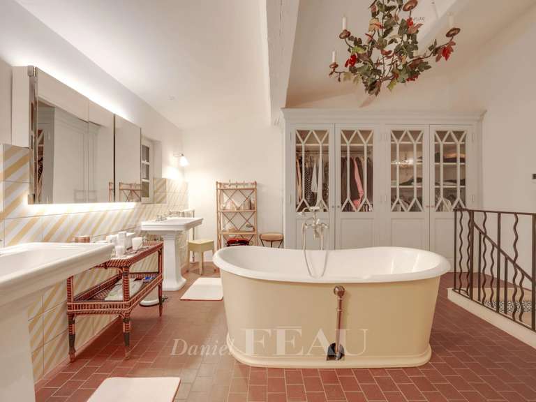 Maison Mazan - 9 chambres - 490m²