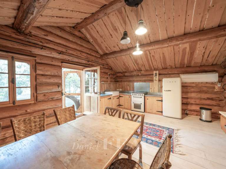 Maison Mazan - 9 chambres - 490m²