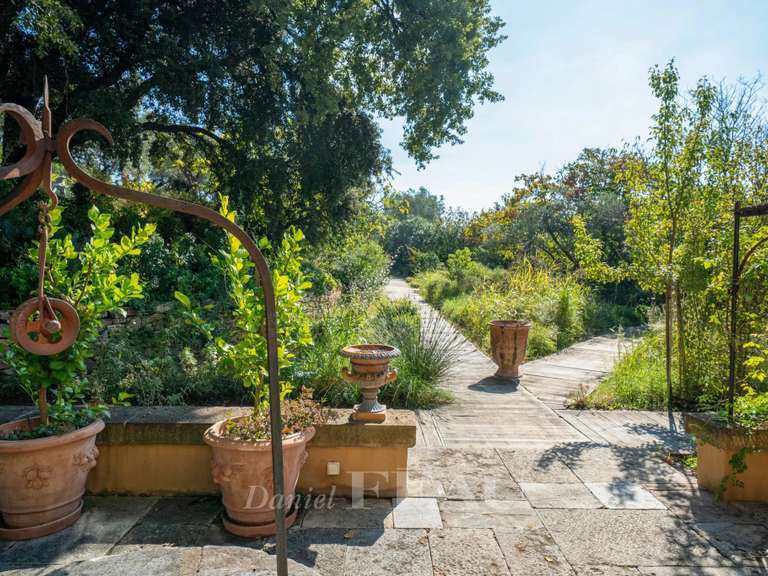 Maison Mazan - 9 chambres - 490m²