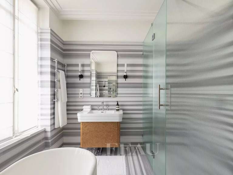 Maison Paris 6e - 4 chambres - 390m²