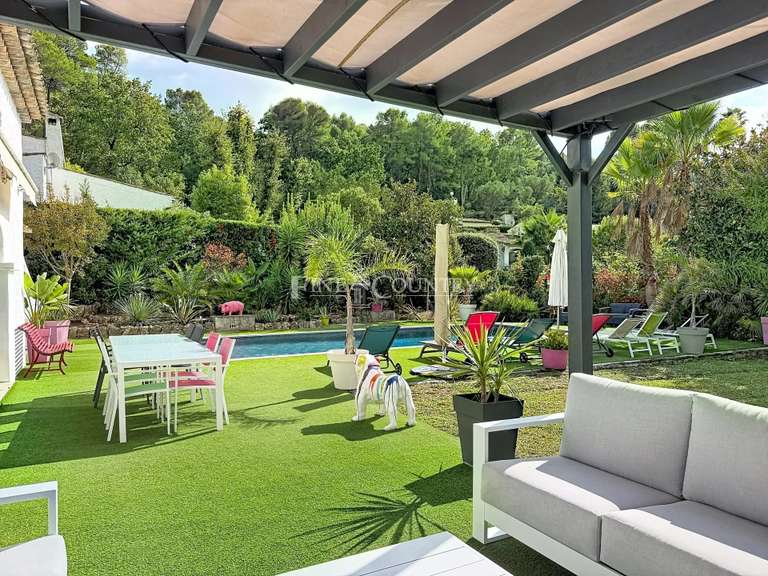 Maison Mougins - 4 chambres - 184m²