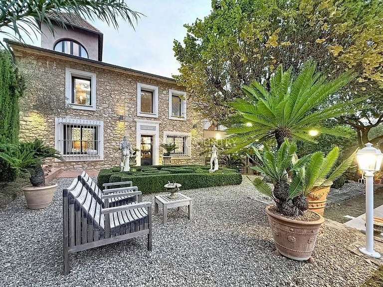 Maison Grasse - 4 chambres - 230m²