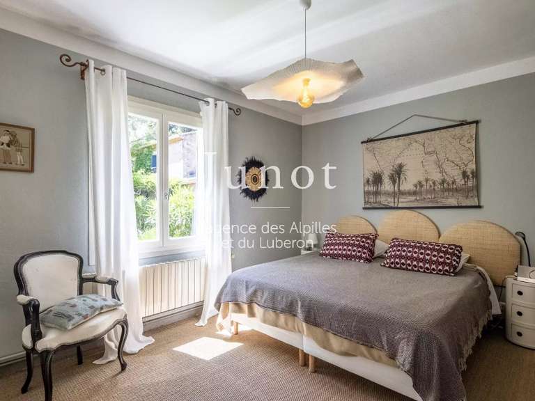 Maison Saint-Rémy-de-Provence - 5 chambres - 255m²