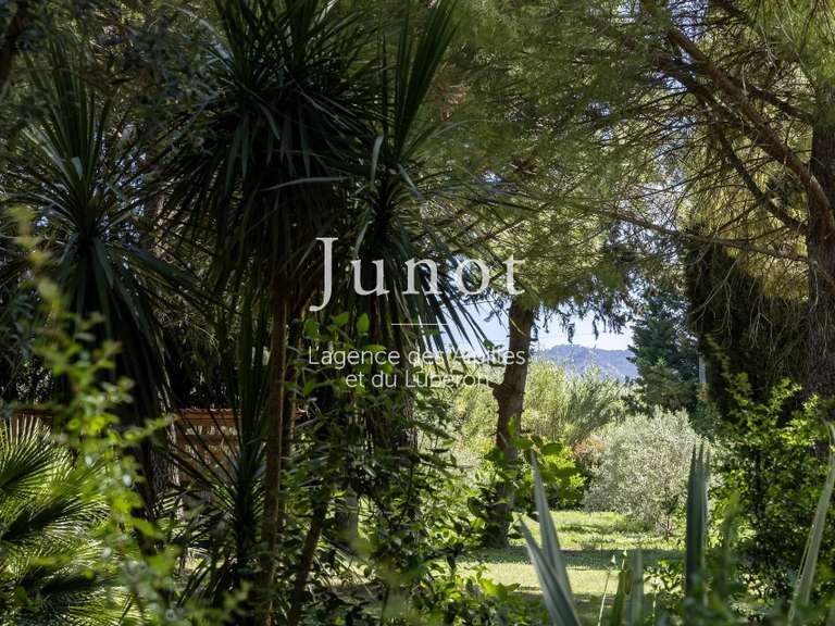 Maison Saint-Rémy-de-Provence - 5 chambres - 255m²