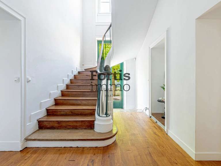 Maison Villeneuve-sur-Yonne - 522m²