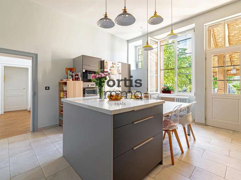 Maison Villeneuve-sur-Yonne - 522m²