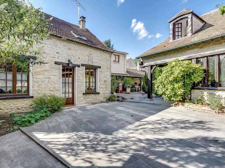 Maison Saint-Germain-sur-École - 1 chambre - 250m²