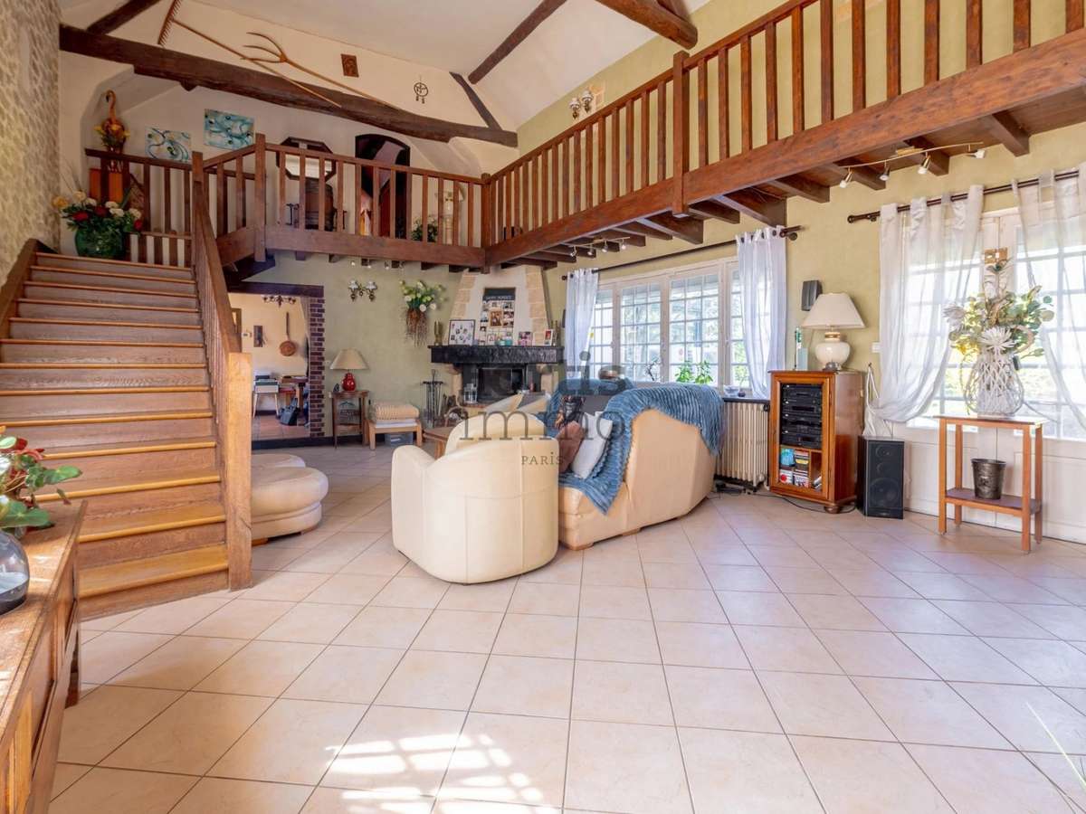 Maison Cherisy