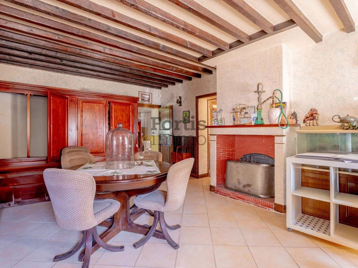 Maison Cherisy