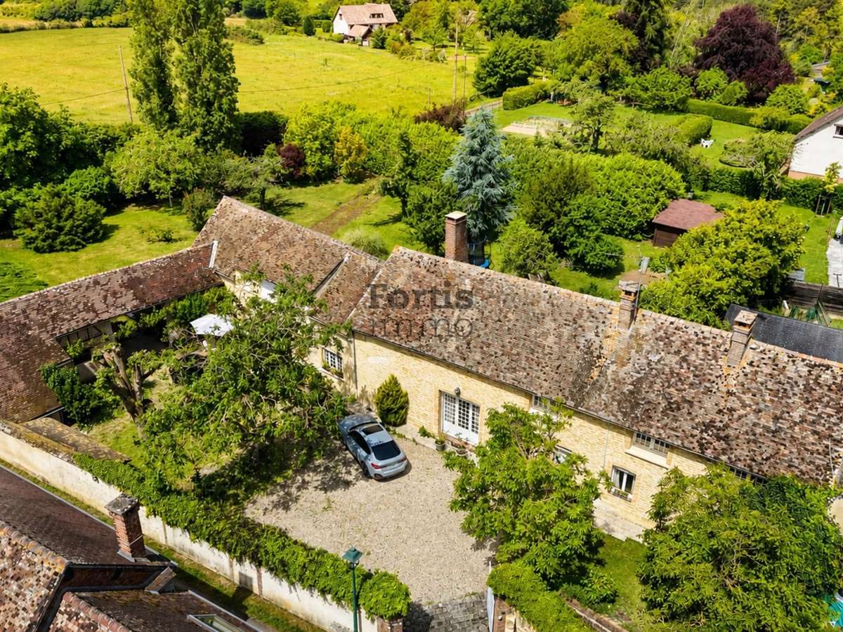 Maison Cherisy