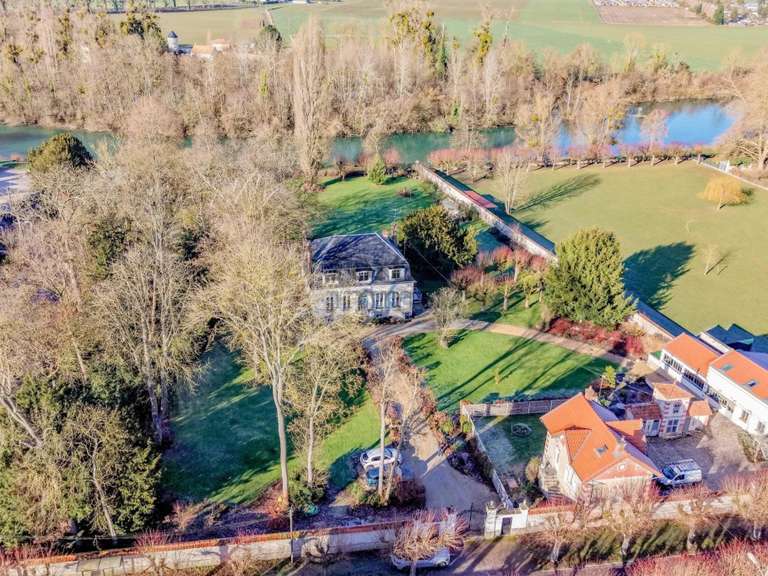 Maison Germigny-l'Évêque - 244m²